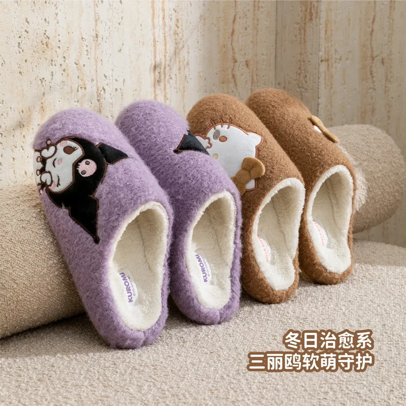 New Original Sanrio women cartoon girls Kuromi Kitty slippers Fashion shoes gift toy
New Original Sanrio women cartoon girls Kuromi Kitty slippers Fashion shoes gift toy