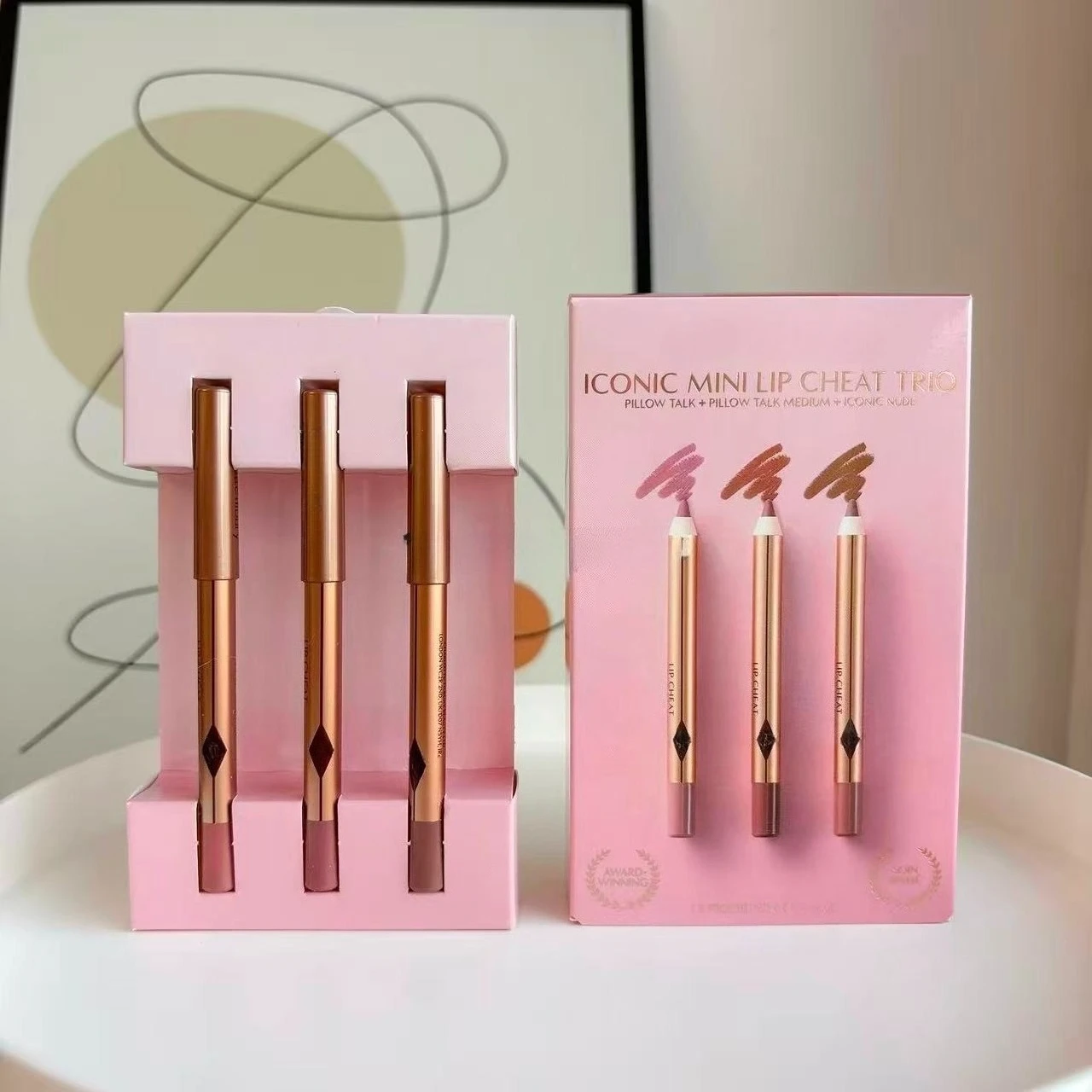 ICONIC MINI LIP CHEAT TRIO Makeup Tool Kits
ICONIC MINI LIP CHEAT TRIO Makeup Tool Kits