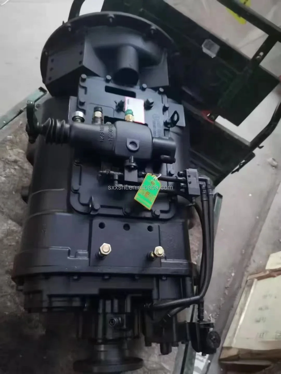 Shacman Dongfeng HOWO FAW Truck Gearbox Assembly 12JS180T
Shacman Dongfeng HOWO FAW Truck Gearbox Assembly 12JS180T