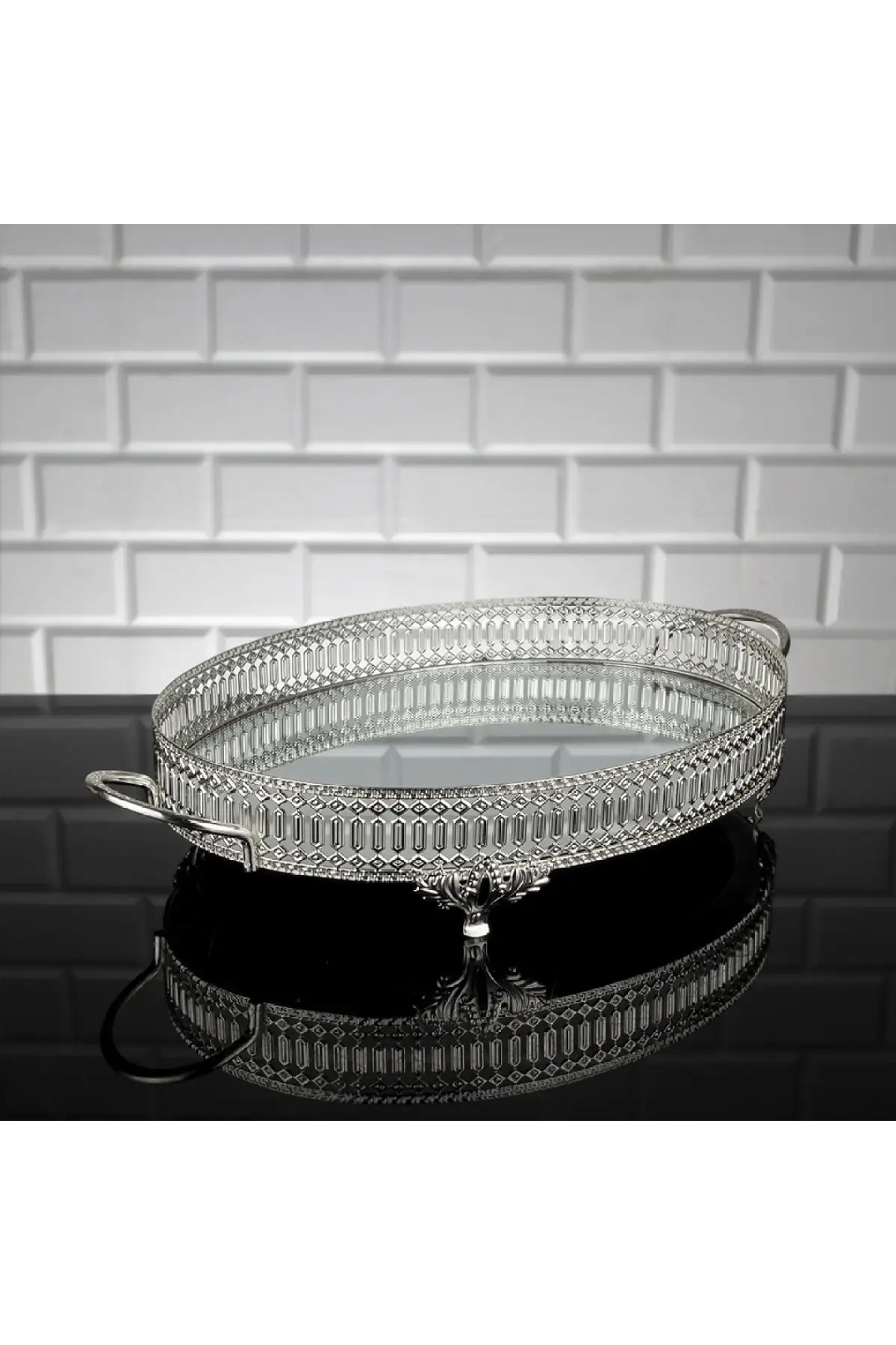 Pearl Oval medium mirror serving and chocolate tray 44x26 Cm serving and chocolate tray 44x26 Cm. Silver color luxury 2022 tray Tea tray
Pearl Oval medium mirror serving and chocolate tray 44x26 Cm serving and chocolate tray 44x26 Cm. Silver color luxury 2022 tray Tea tray