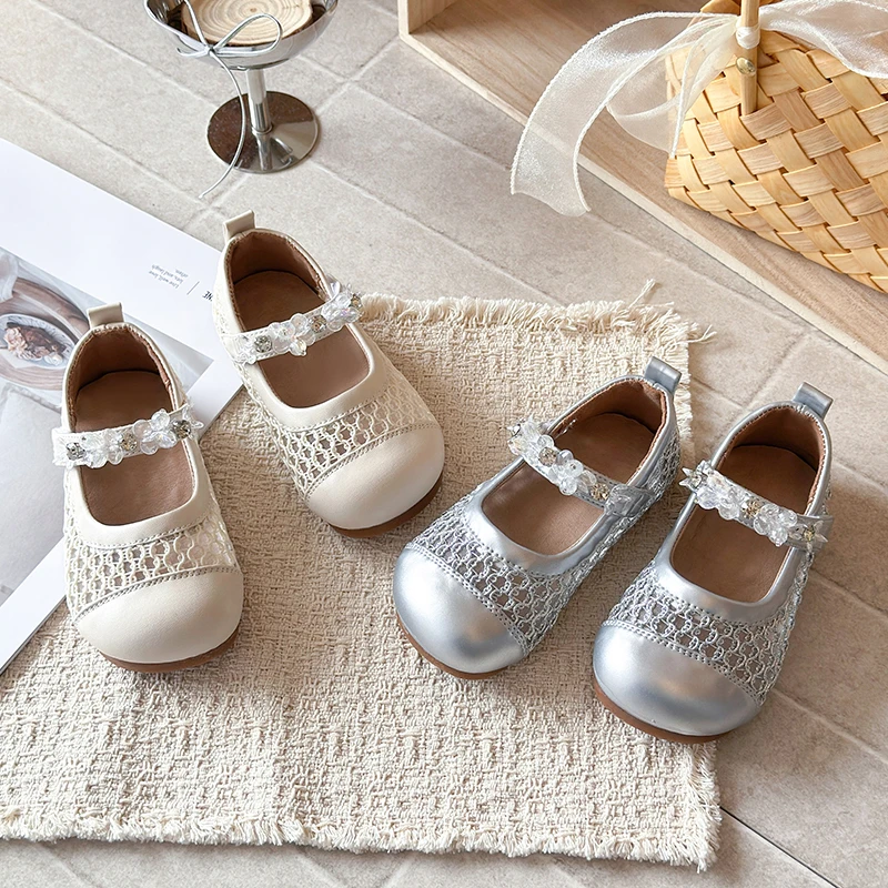 Girls Dance Shoes Sweet Flowers Kids Flat Shoes Mesh Breathable Soft Sole 2026 Brand New Children Casual Sandals Non-slip
Girls Dance Shoes Sweet Flowers Kids Flat Shoes Mesh Breathable Soft Sole 2026 Brand New Children Casual Sandals Non-slip