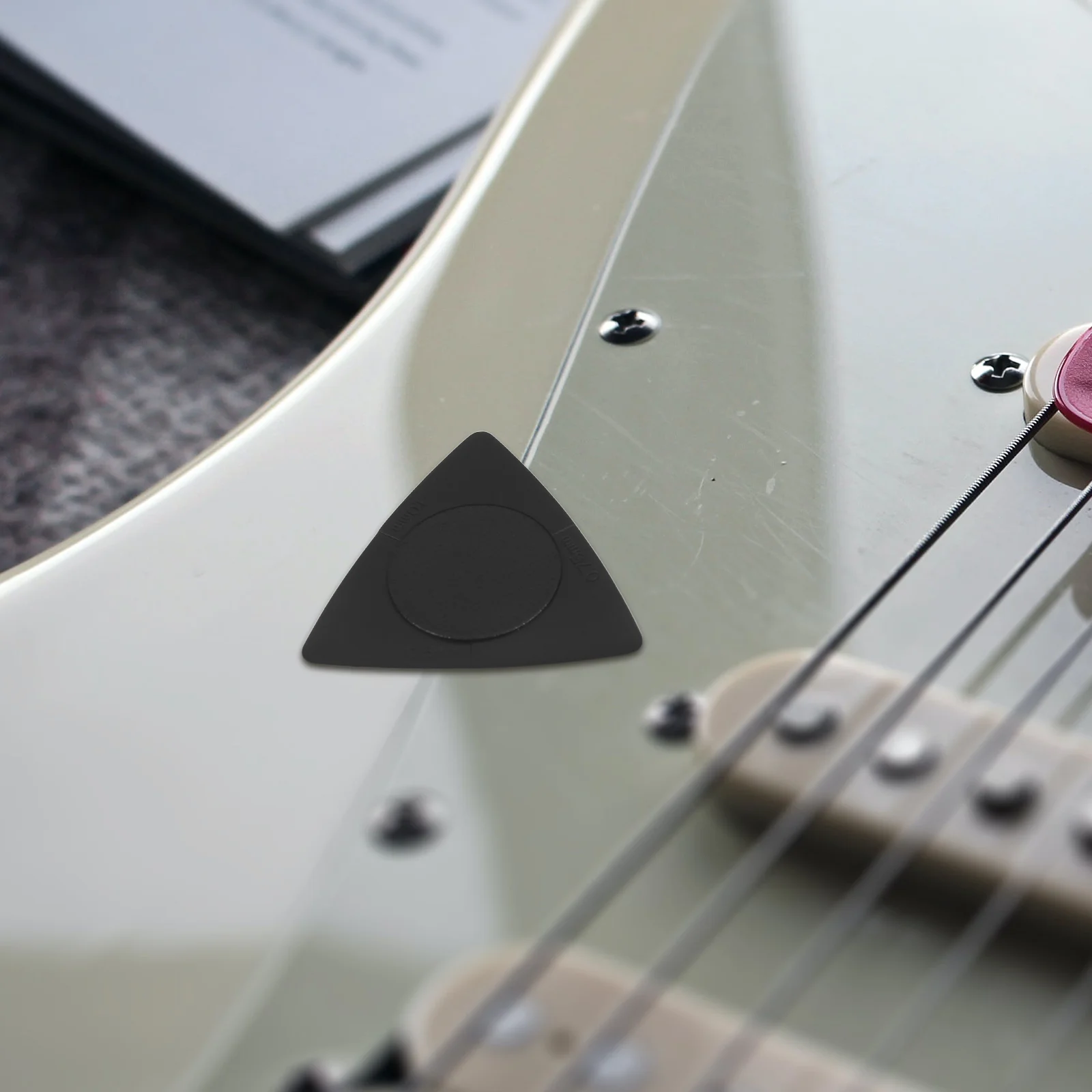 20 Pcs Guitar Picks Strings Guitars Accessories Triangle Finger ABS Material Folk Anti-slip
20 Pcs Guitar Picks Strings Guitars Accessories Triangle Finger ABS Material Folk Anti-slip