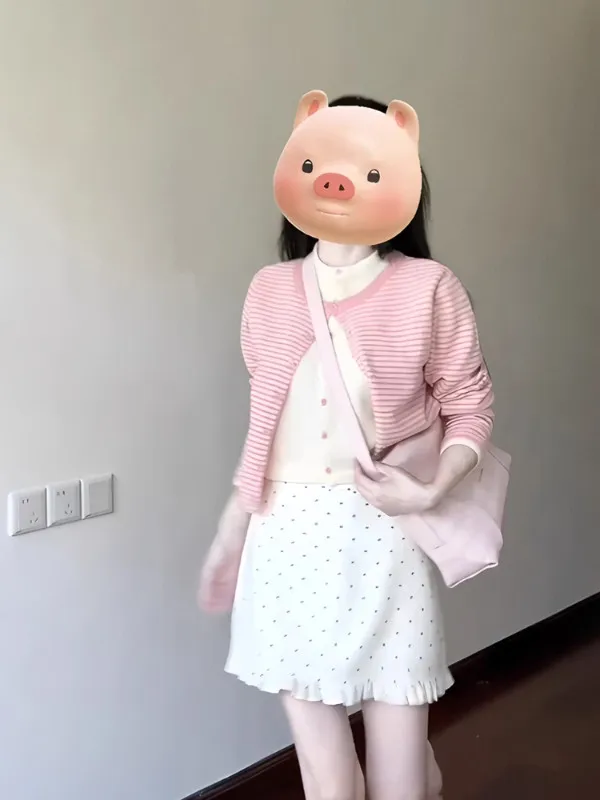 2026 Spring New Pink Knitted Dress Set Women's Early Season Holiday Two-Piece Short Skirt Casual Style round Neck Button up
2026 Spring New Pink Knitted Dress Set Women's Early Season Holiday Two-Piece Short Skirt Casual Style round Neck Button up