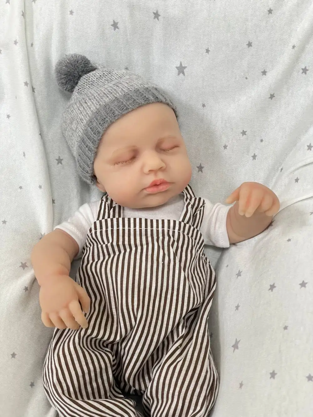 12-дюймовая полностью силиконовая детская кукла Reborn Baby, реалистичные закрытые глаза, спящая милая кукла для маленьких мальчиков, настоящая кукла образ жизни
12-дюймовая полностью силиконовая детская кукла Reborn Baby, реалистичные закрытые глаза, спящая милая кукла для маленьких мальчиков, настоящая кукла образ жизни