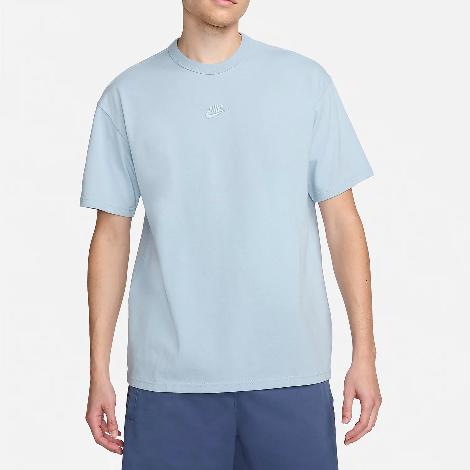 Оригинальная мужская свободная удобная футболка Nike Sportswear DO7393-441
Оригинальная мужская свободная удобная футболка Nike Sportswear DO7393-441