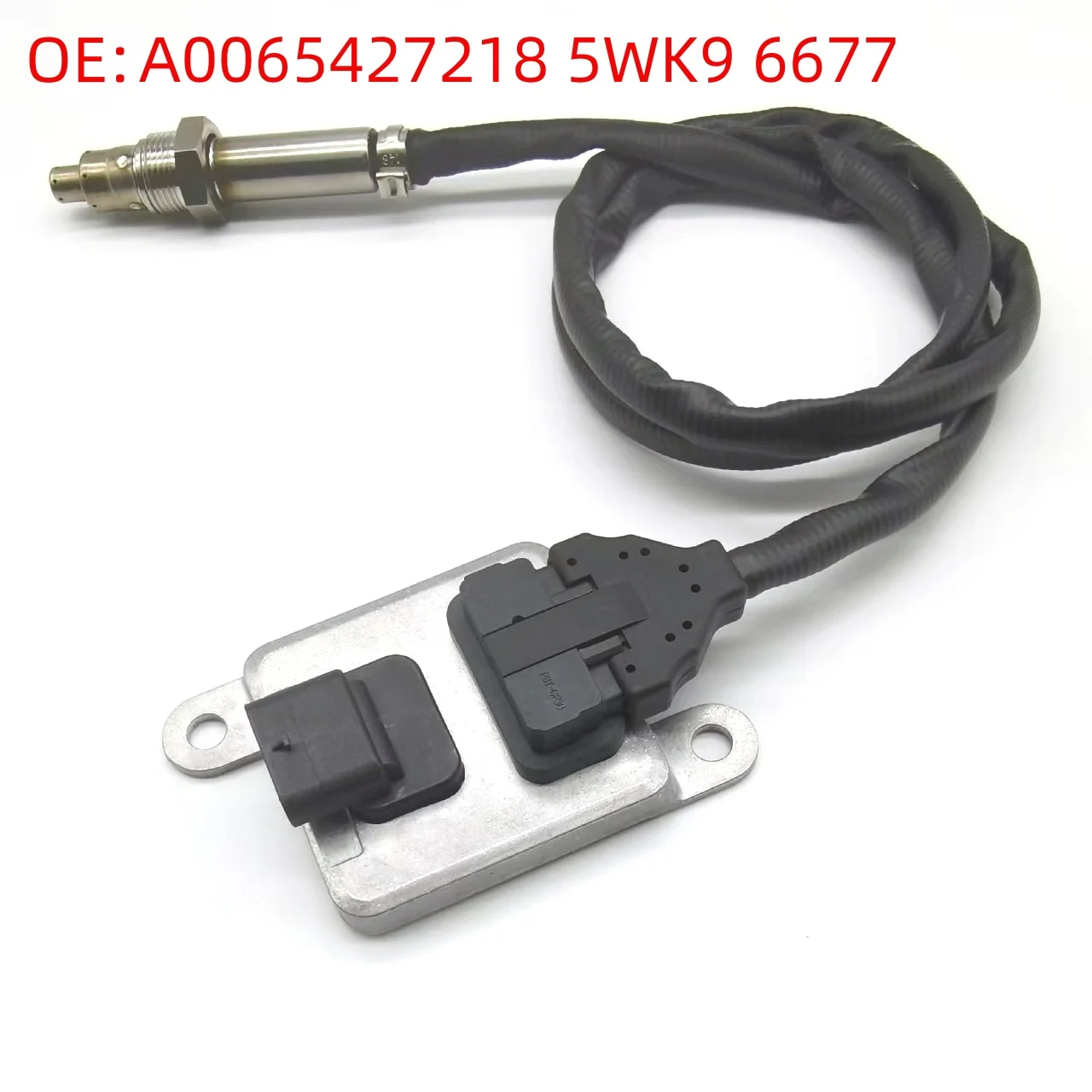 Nox Sensor A0065427218 5WK9 6677, 12V, Compatible with Mercedes-Benz
Nox Sensor A0065427218 5WK9 6677, 12V, Compatible with Mercedes-Benz