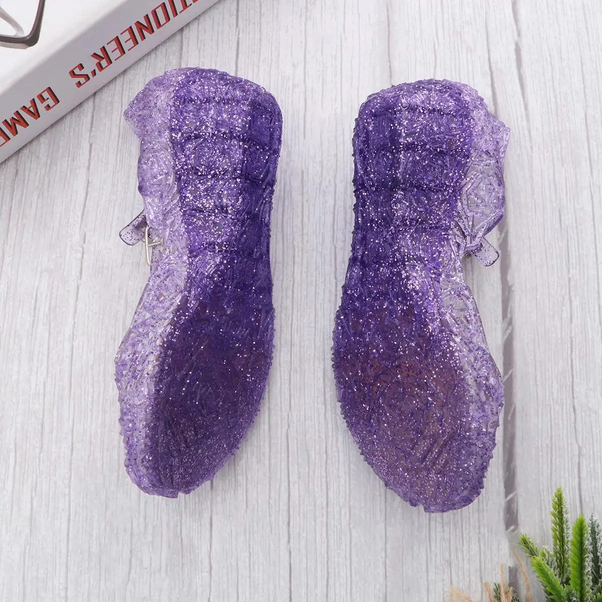 1 Pair Beautiful Sandals Jelly Color Plastic Sandals Little Girls Shoes for Chirldren Size 29 Purple
1 Pair Beautiful Sandals Jelly Color Plastic Sandals Little Girls Shoes for Chirldren Size 29 Purple