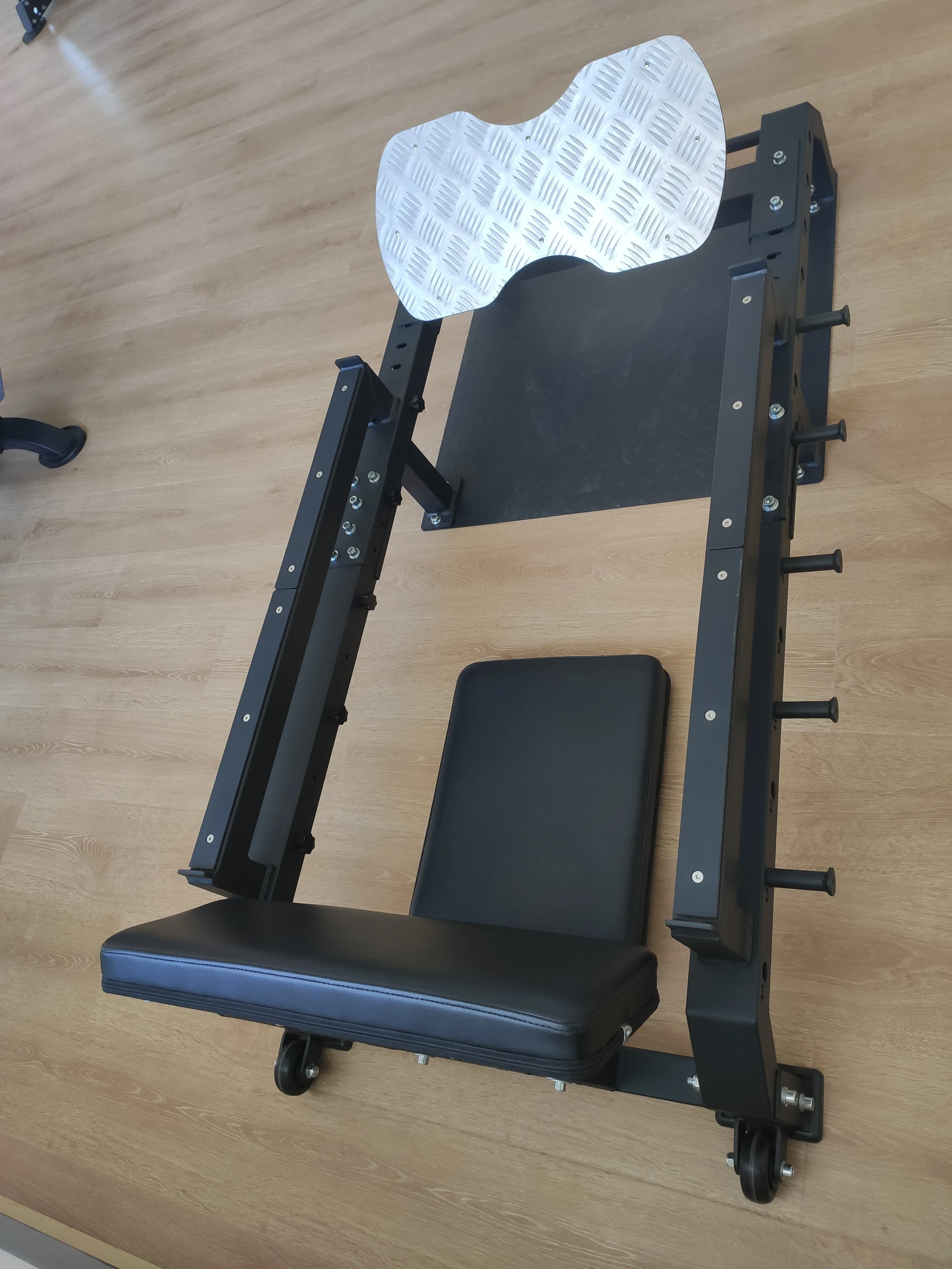 Foldable Adjustable Hip Thrust Machine Home Glute Training Equipment
Foldable Adjustable Hip Thrust Machine Home Glute Training Equipment