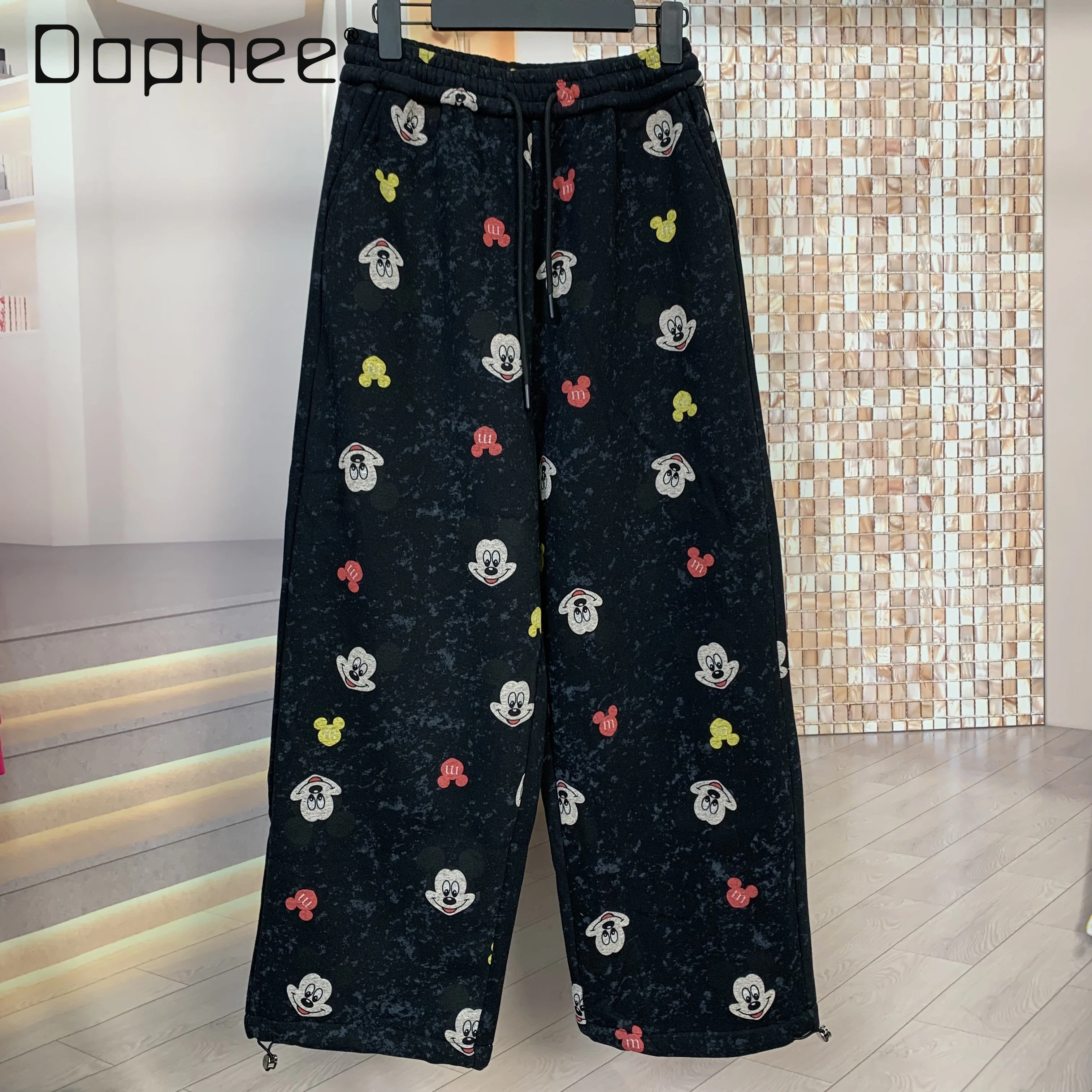 Cartoon Print Black Pants Autumn Winter Fleece Casual Pants for Women Versatile Straight-Leg Jogger Sweatpants for Women
Cartoon Print Black Pants Autumn Winter Fleece Casual Pants for Women Versatile Straight-Leg Jogger Sweatpants for Women