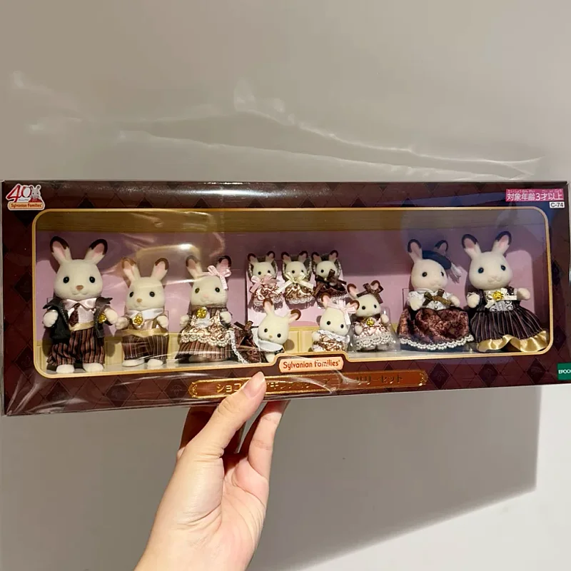 Anime Sylvanian Families 40th Anniversary Chocolate Rabbit Family Doll Figure Kawaii Decoration Model Ornament Birthday Gift Toy
Anime Sylvanian Families 40th Anniversary Chocolate Rabbit Family Doll Figure Kawaii Decoration Model Ornament Birthday Gift Toy