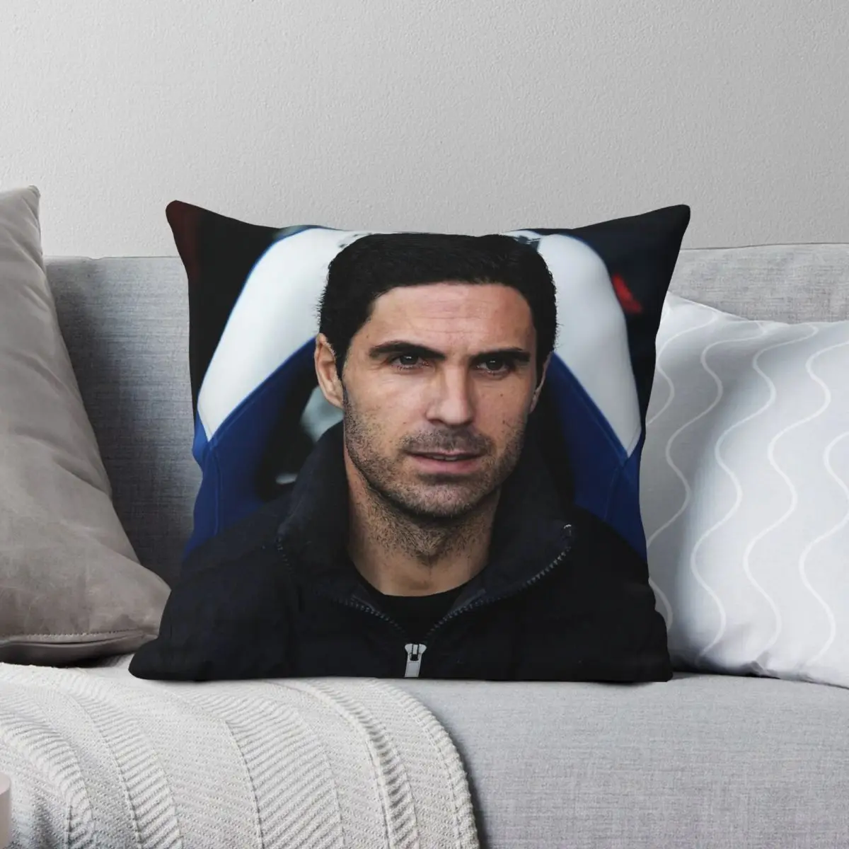 Квадратная наволочка Mikel Arteta Coach, полиэстер, лен, бархат, креативная Декоративная Подушка на молнии, искусственная подушка для кровати
Квадратная наволочка Mikel Arteta Coach, полиэстер, лен, бархат, креативная Декоративная Подушка на молнии, искусственная подушка для кровати