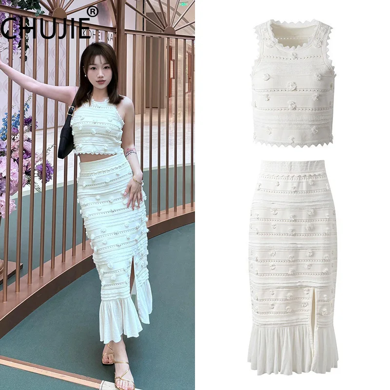 CHUJIE Women's Dress Set 2025 Spring/Summer New Fashion Gentle Wind Velvet Embroidered Tank Top+Ruffle Edge Split Half Skirt Set
CHUJIE Women's Dress Set 2025 Spring/Summer New Fashion Gentle Wind Velvet Embroidered Tank Top+Ruffle Edge Split Half Skirt Set