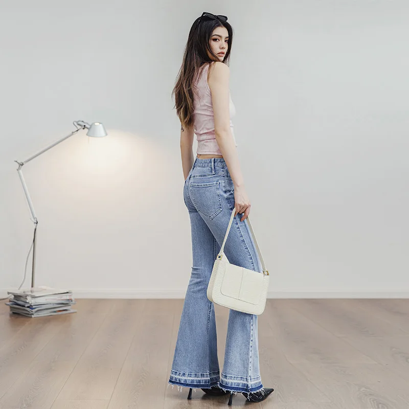 Джинсы Maden Vintage 9oz, рваные, светло-голубые, расклешенные, для женщин, облегающие, синие брюки, уличный стиль, потертые джинсы-клеш из денима
Джинсы Maden Vintage 9oz, рваные, светло-голубые, расклешенные, для женщин, облегающие, синие брюки, уличный стиль, потертые джинсы-клеш из денима