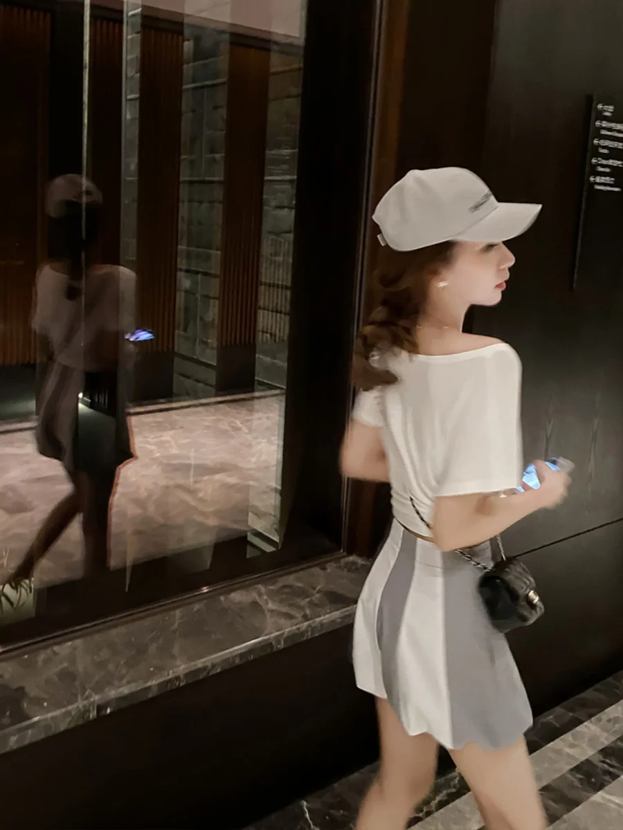 Брюки женские с высокой талией, широкие, прямые, с эффектом стройности, повседневные, оригинальный дизайн
Брюки женские с высокой талией, широкие, прямые, с эффектом стройности, повседневные, оригинальный дизайн