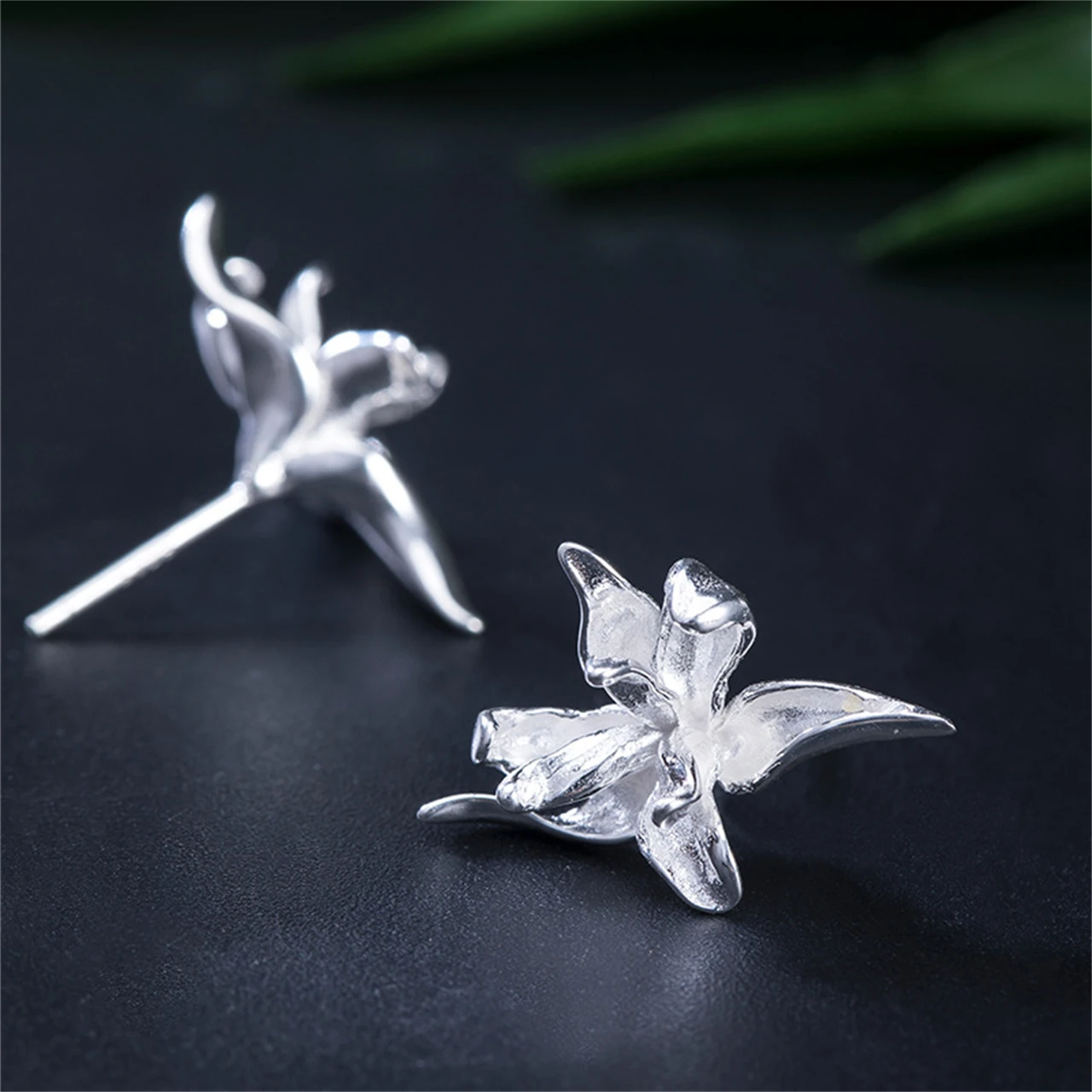 S925 Sterling Silver Pendientes Iris Earrings Silver Ear Blockage Fashion Flower Chinese Style Women's Gifts Jewelry Wholesale
S925 Sterling Silver Pendientes Iris Earrings Silver Ear Blockage Fashion Flower Chinese Style Women's Gifts Jewelry Wholesale