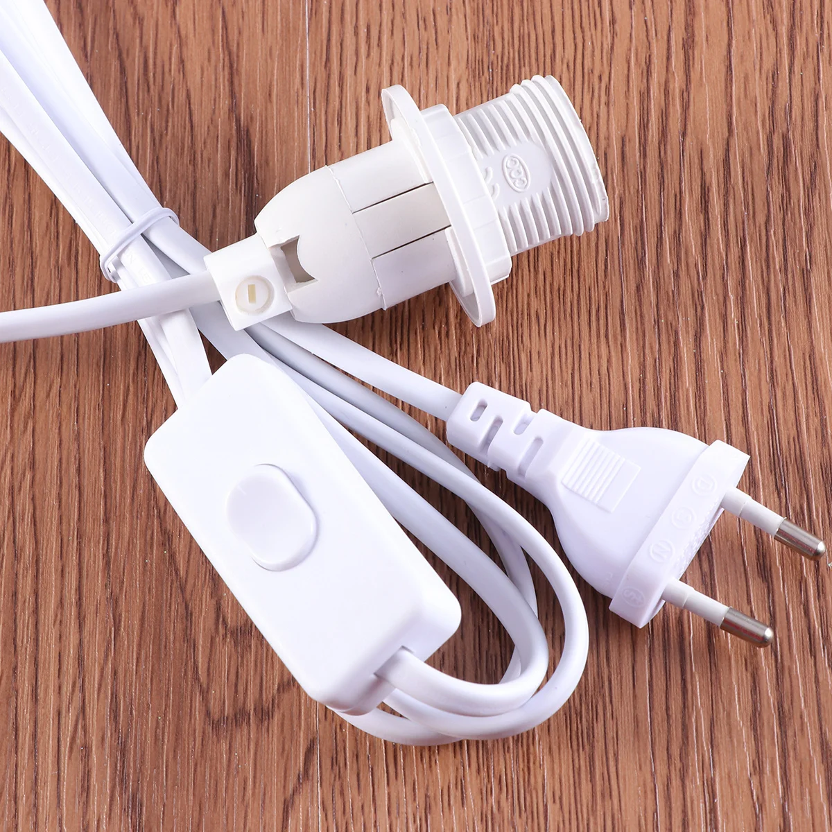 1.8m Light Extender Cable with Push Button Switch E14 Socket Plug in Lamp Holder for Living Room Wedding
1.8m Light Extender Cable with Push Button Switch E14 Socket Plug in Lamp Holder for Living Room Wedding