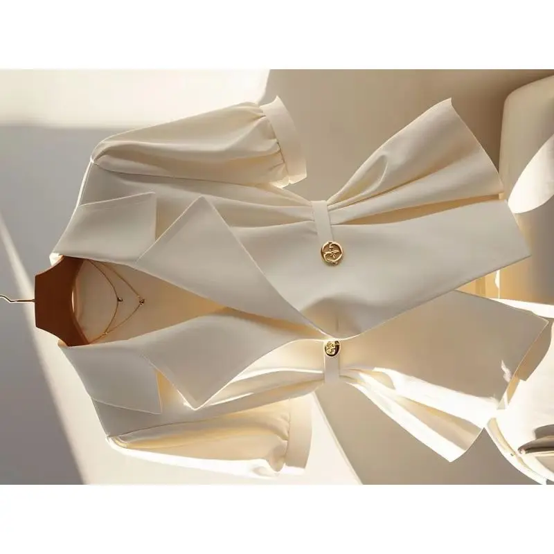 Suit Collare Short Sleve Waist Shirt Women's Summer 2025 New All-match Waist Cinching Niche Unique and Beautiful Blouse Lady
Suit Collare Short Sleve Waist Shirt Women's Summer 2025 New All-match Waist Cinching Niche Unique and Beautiful Blouse Lady