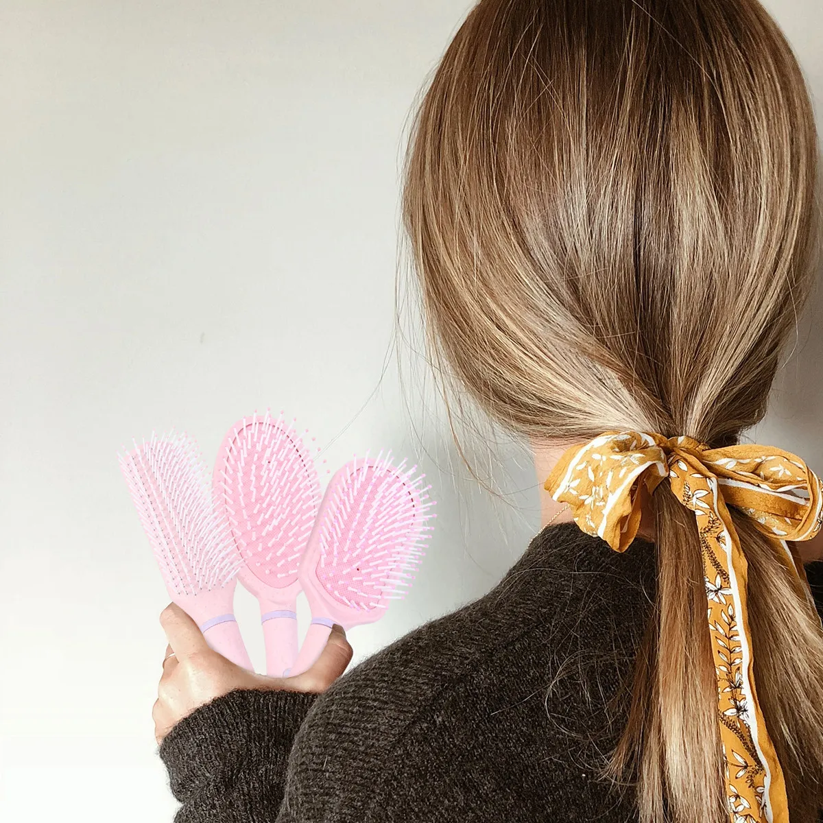 1Set Hair Massage Comb ABS Material Ergonomic Handle 3 Sizes Hairdressing Home Use Anti-Static Relaxing Massager
1Set Hair Massage Comb ABS Material Ergonomic Handle 3 Sizes Hairdressing Home Use Anti-Static Relaxing Massager