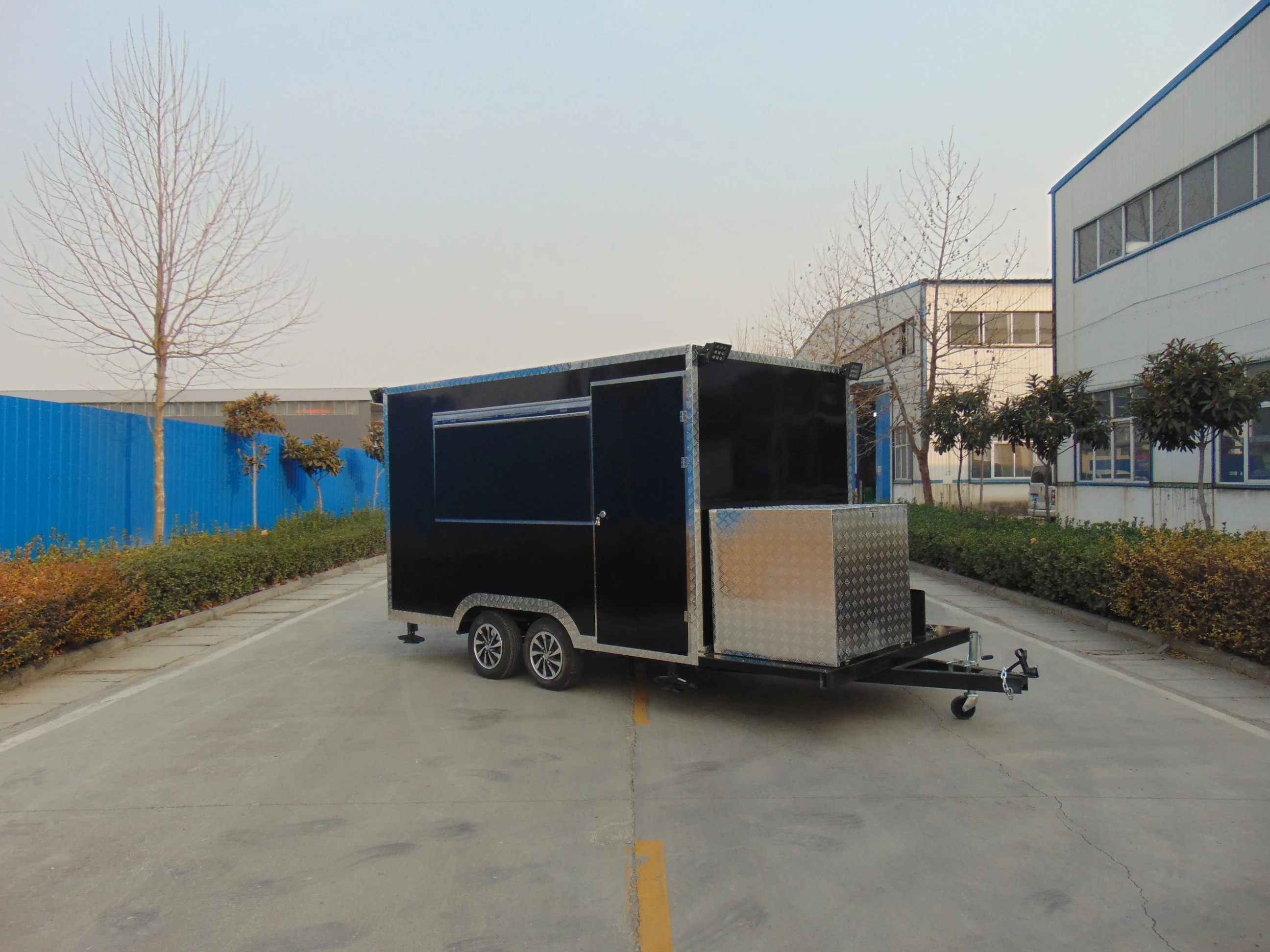 Недорогой фургон для пиццы с грилем для пасты, передвижная тележка для продажи еды, мобильный киоск для блинов, фургон для мороженого, фудтрак для фастфуда с санузлом
Недорогой фургон для пиццы с грилем для пасты, передвижная тележка для продажи еды, мобильный киоск для блинов, фургон для мороженого, фудтрак для фастфуда с санузлом