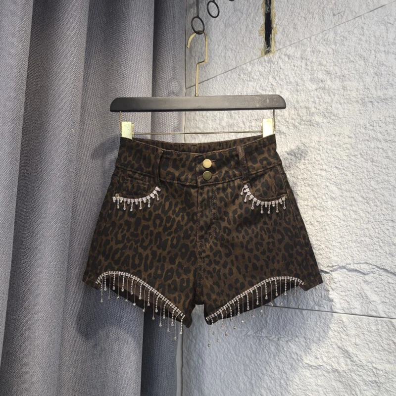 Leopard Print Denim Shorts For Women High Waist Rhinestone Fringe Detail Hot Pants Sexy Summer Casual Streetwear Shorts
Leopard Print Denim Shorts For Women High Waist Rhinestone Fringe Detail Hot Pants Sexy Summer Casual Streetwear Shorts