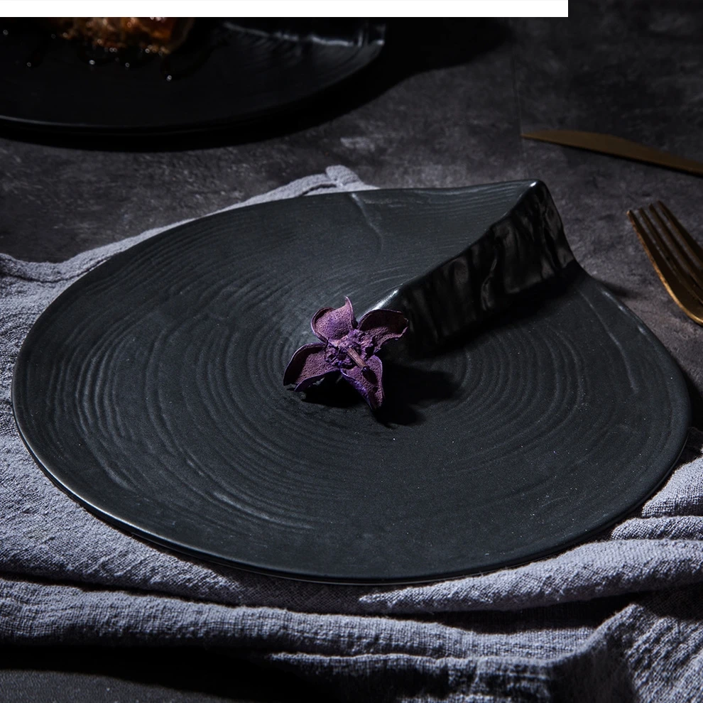 Japanese-style ceramic sushi European-style western-style steak specialty restaurant tableware
Japanese-style ceramic sushi European-style western-style steak specialty restaurant tableware