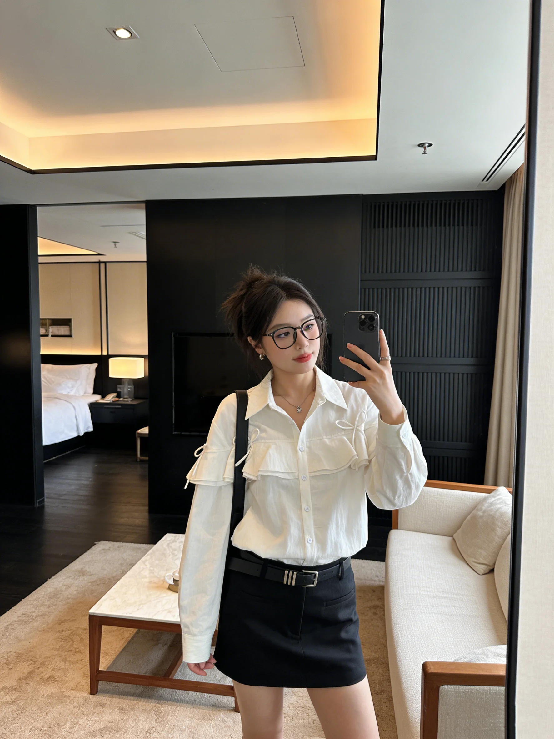 Белая свободная женская блузка с длинным рукавом, дизайнерская, стройнящая, универсальная, для повседневной носки, с узлами и вставками, в корейском стиле, дышащая
Белая свободная женская блузка с длинным рукавом, дизайнерская, стройнящая, универсальная, для повседневной носки, с узлами и вставками, в корейском стиле, дышащая