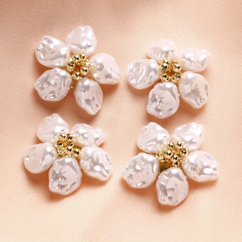 Premium Handmade Faux Pearl Five Petal Blossom Beaded Shoe Charms for Crocs Simple Elegant Woven Material
Premium Handmade Faux Pearl Five Petal Blossom Beaded Shoe Charms for Crocs Simple Elegant Woven Material