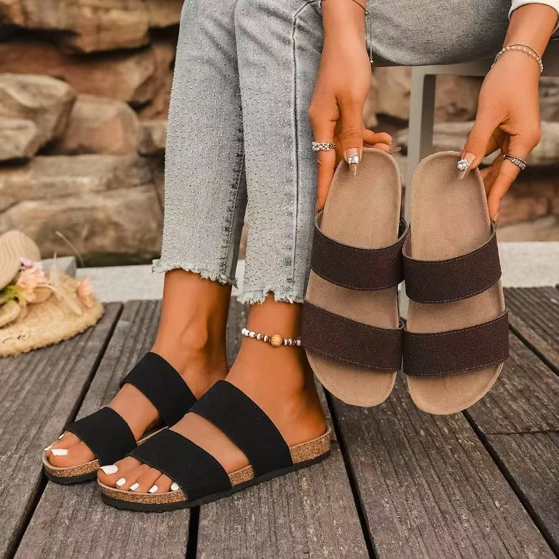 Женские тапочки, новые летние нескользящие мягкие модные сандалии, удобные уличные тапочки, повседневные роскошные тапочки, женские шлепанцы
Женские тапочки, новые летние нескользящие мягкие модные сандалии, удобные уличные тапочки, повседневные роскошные тапочки, женские шлепанцы