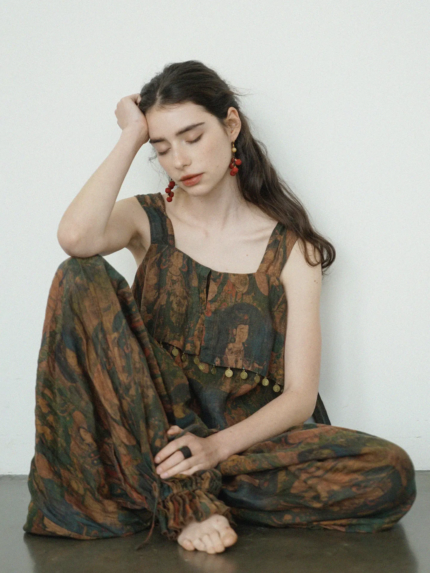 Dunhuang Print Linen Lantern Pants Casual Trousers New Summer ape Pants High Waist Straight Leg Thin Model High Waist
Dunhuang Print Linen Lantern Pants Casual Trousers New Summer ape Pants High Waist Straight Leg Thin Model High Waist