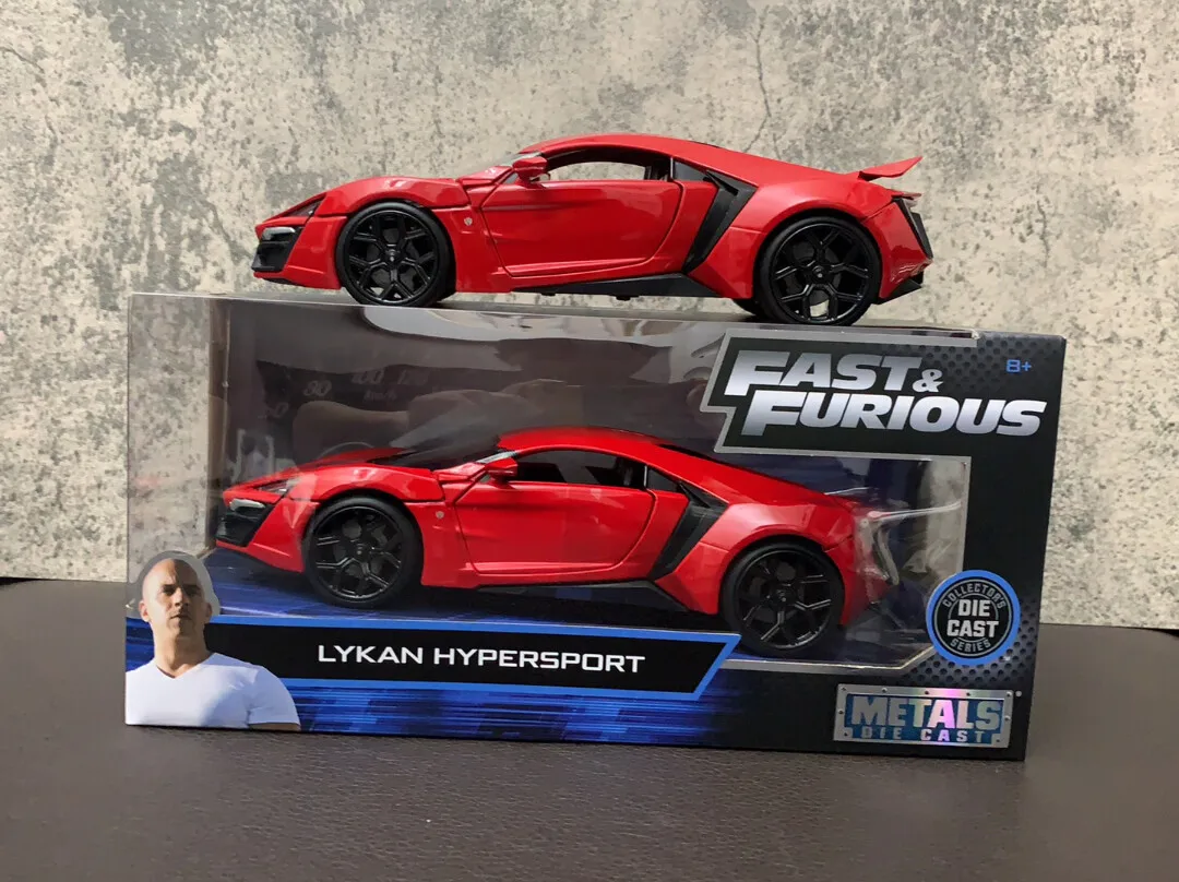 Литой под давлением Jiada масштаб 1:24 автомобиль из фильма суперкар Likan сплава модель автомобиля Коллекционная игрушка в подарок сувенир дисплей орнамент
Литой под давлением Jiada масштаб 1:24 автомобиль из фильма суперкар Likan сплава модель автомобиля Коллекционная игрушка в подарок сувенир дисплей орнамент