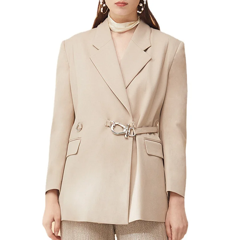 Нишевый дизайн, маленький костюм, осенний новый облегающий костюм с длинными рукавами, тонкий темпераментный пиджак с лацканами, женский тренд, люкс, Femme Kinder 바 bona
Нишевый дизайн, маленький костюм, осенний новый облегающий костюм с длинными рукавами, тонкий темпераментный пиджак с лацканами, женский тренд, люкс, Femme Kinder 바 bona