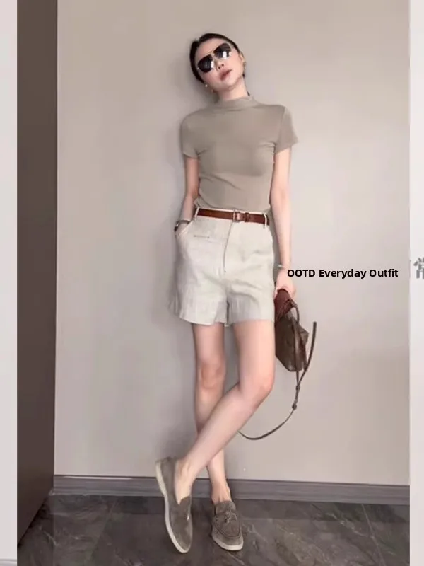Summer 2025 OOTD Trendy Unique Women's Two-Piece Set Oatmeal Color T-Shirt Suit Shorts High Waist Short Pants Commute Style
Summer 2025 OOTD Trendy Unique Women's Two-Piece Set Oatmeal Color T-Shirt Suit Shorts High Waist Short Pants Commute Style