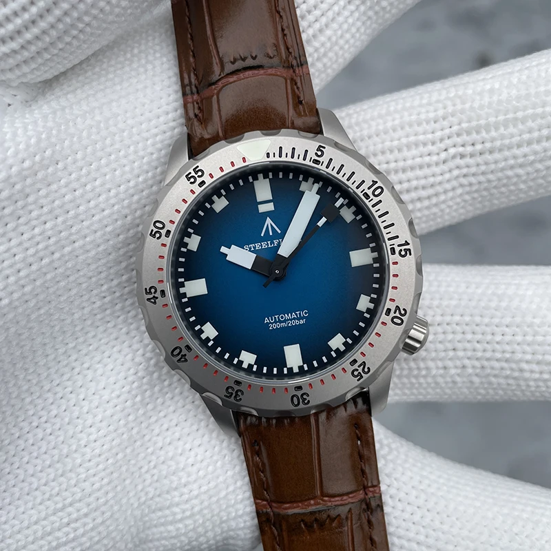 STEELFLIER Men Automatic Watch 40.2mm Mechanical Wristwatch Diver 20ATM Waterproof BGW-9 Luminous Sapphire NH35 Blue Dial
STEELFLIER Men Automatic Watch 40.2mm Mechanical Wristwatch Diver 20ATM Waterproof BGW-9 Luminous Sapphire NH35 Blue Dial