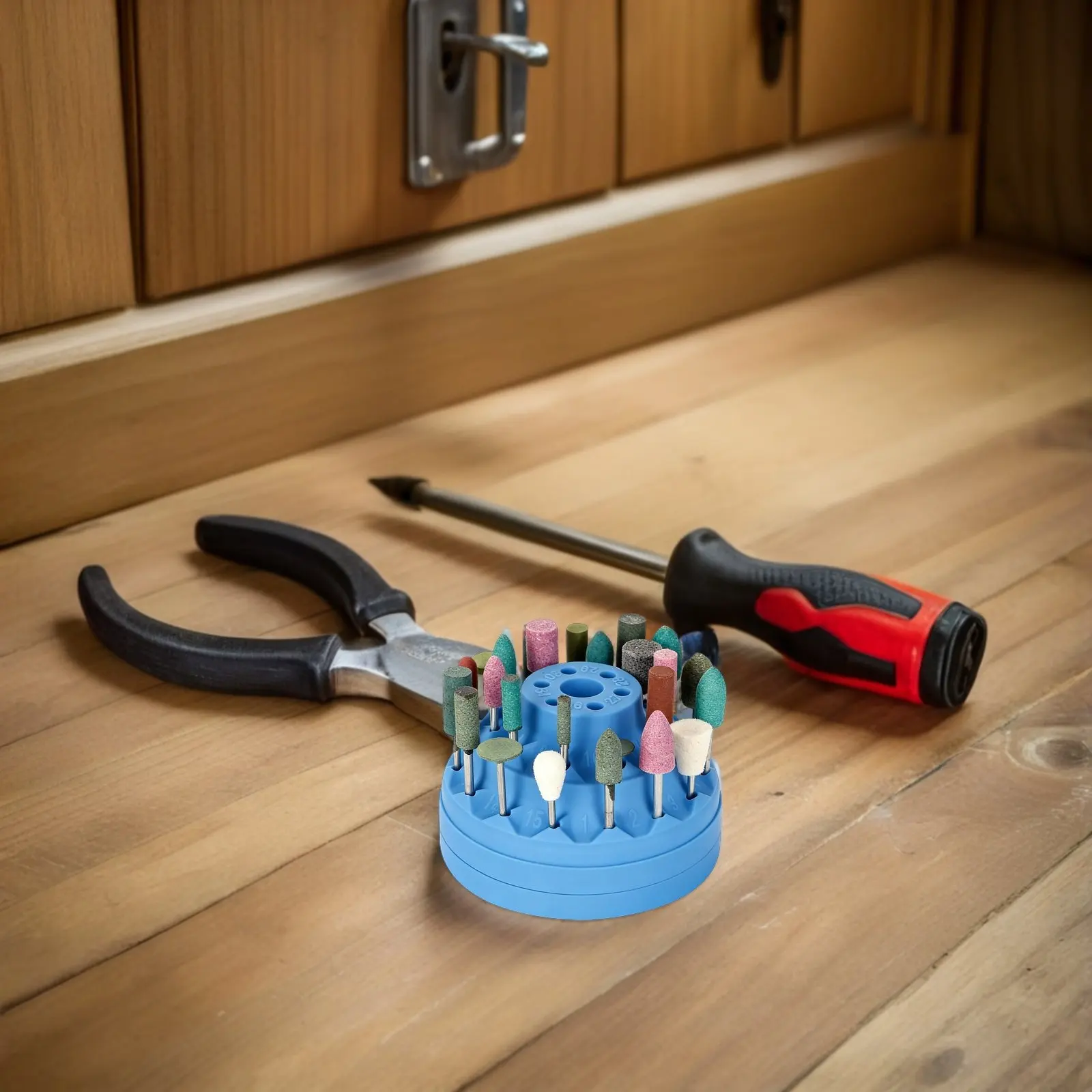 Вращающийся компактный органайзер для хранения насадок для дрелей, шлифовальных головок и винтовых бит, портативный пластиковый кейс для хранения бит
Вращающийся компактный органайзер для хранения насадок для дрелей, шлифовальных головок и винтовых бит, портативный пластиковый кейс для хранения бит