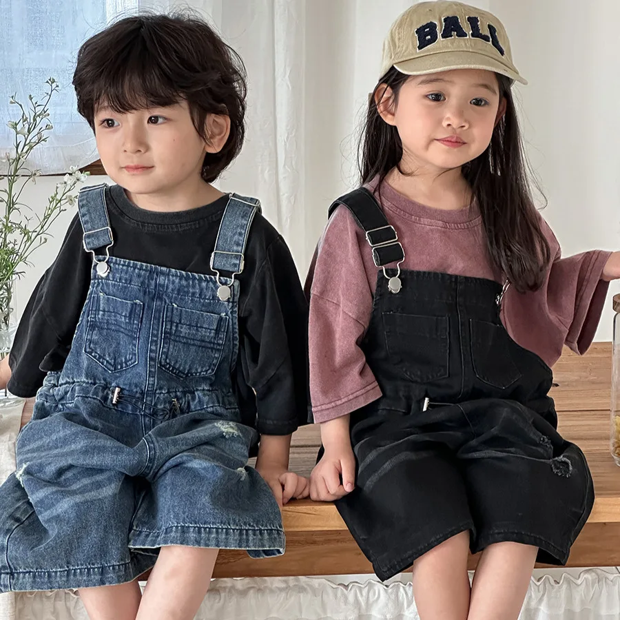 2026 Summer Unisex Kids Denim Bib Overall Cat Whisker Washed Thin 7/8 Jumpsuit Daily Outdoor Soft Breathable Toddler Pants
2026 Summer Unisex Kids Denim Bib Overall Cat Whisker Washed Thin 7/8 Jumpsuit Daily Outdoor Soft Breathable Toddler Pants