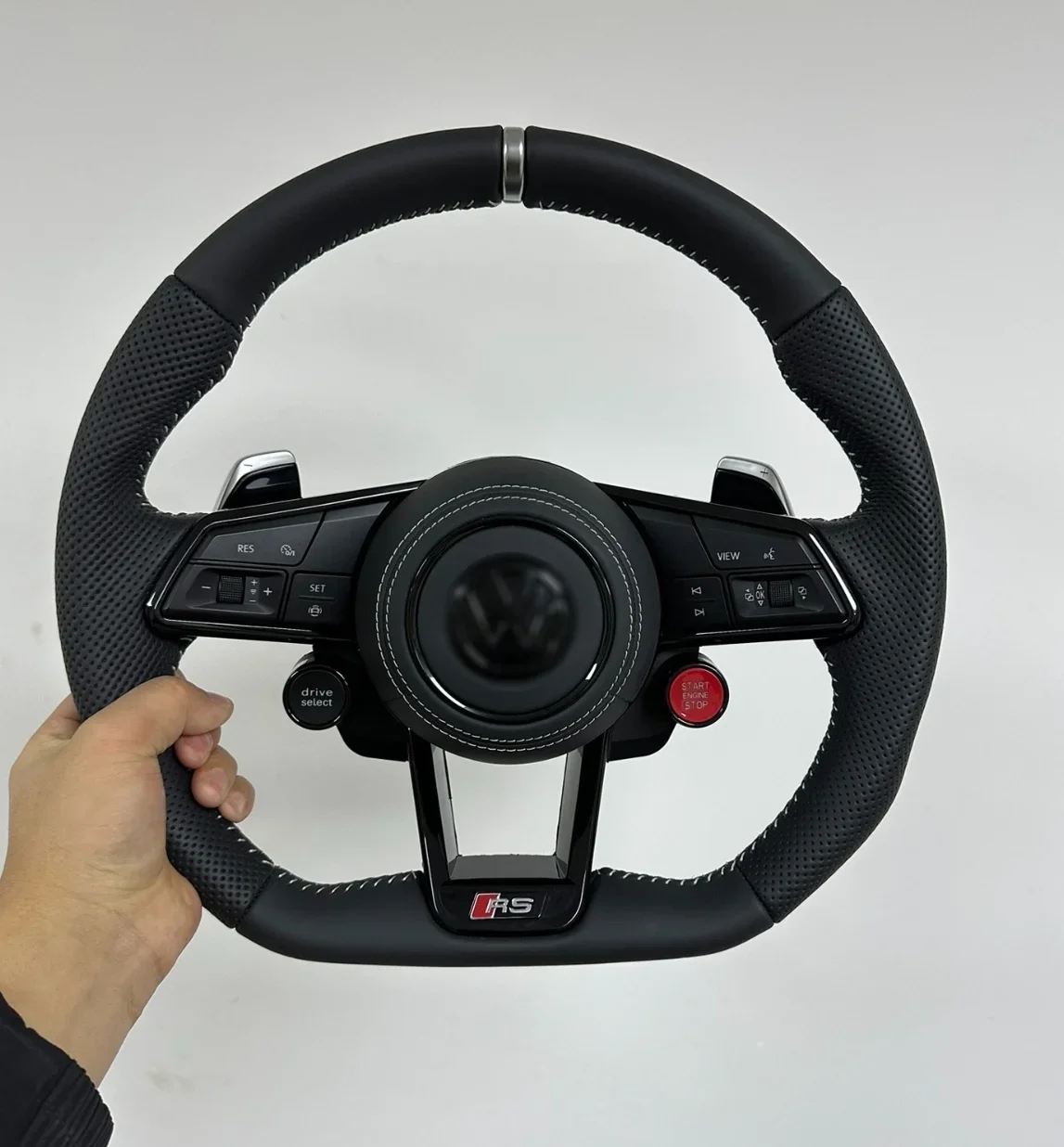 Suitable for-volkswagen to modify R8/RS/GTI/Golf R multi-function steering wheel MQBPQ multi-platform support
Suitable for-volkswagen to modify R8/RS/GTI/Golf R multi-function steering wheel MQBPQ multi-platform support