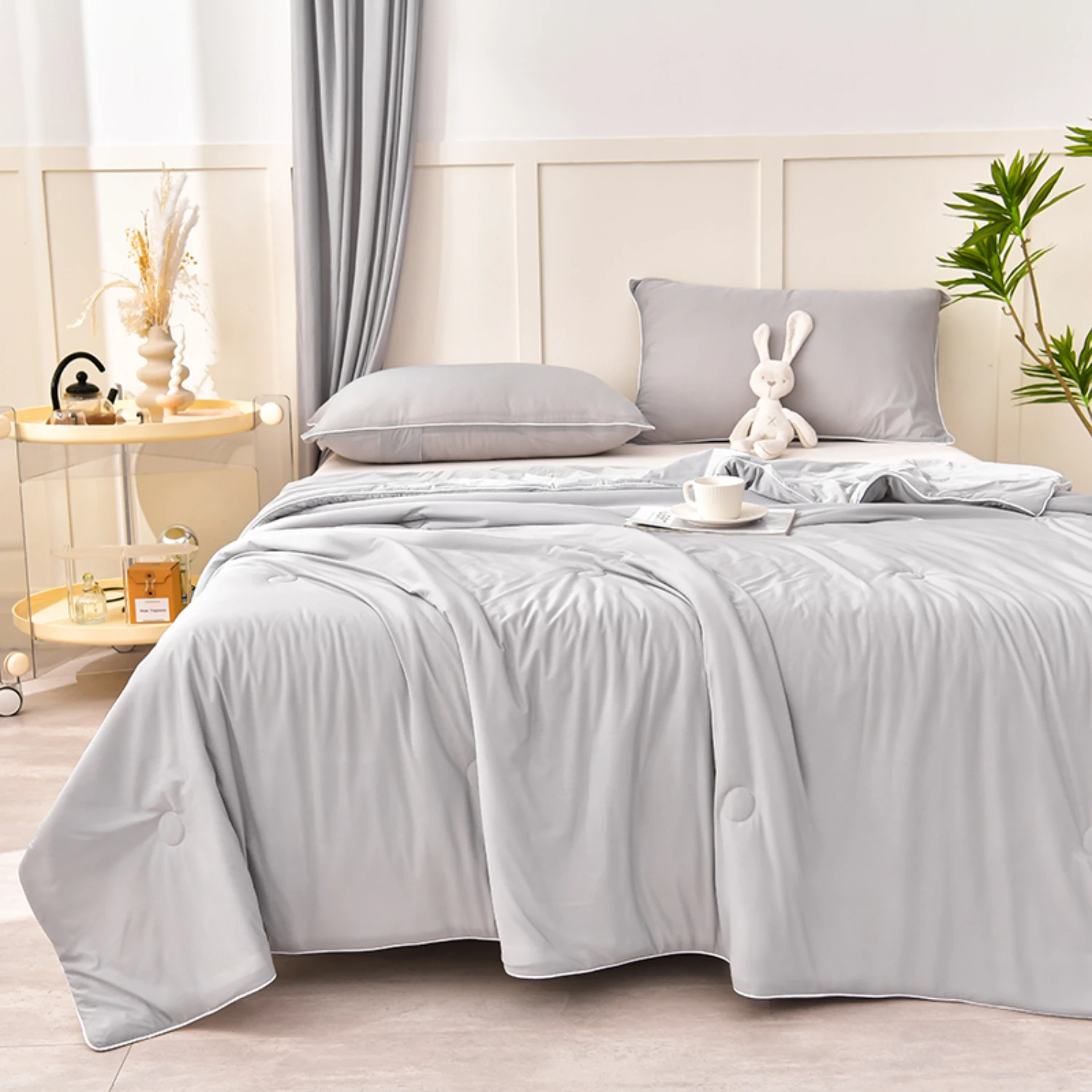 Queen King Size Luxurious, Soft and Breathable Ice Silk Summer Quilts for Adults with Cooling Properties - Elegant, Comfortable,
Queen King Size Luxurious, Soft and Breathable Ice Silk Summer Quilts for Adults with Cooling Properties - Elegant, Comfortable,