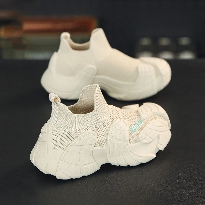 2025new teenage sports shoes Lightweight thick bottom running shoes boys girls soft breathable casual children's training shoes
2025new teenage sports shoes Lightweight thick bottom running shoes boys girls soft breathable casual children's training shoes