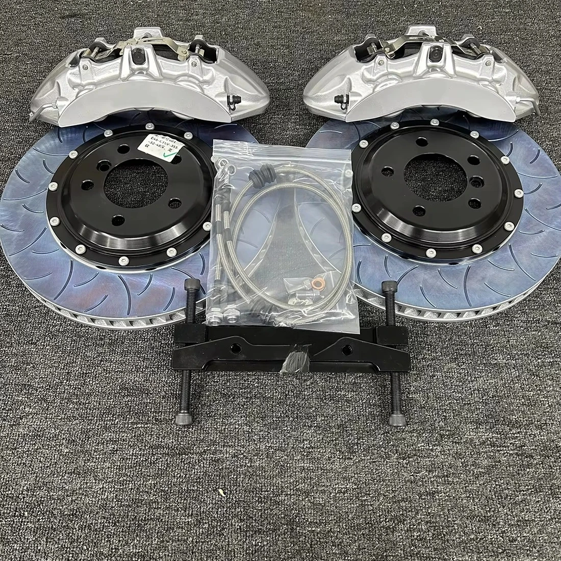 6-Pot Auto Racing Brake System 6 Piston Big Brake Caliper Kit Compatible VW GOLF
6-Pot Auto Racing Brake System 6 Piston Big Brake Caliper Kit Compatible VW GOLF
