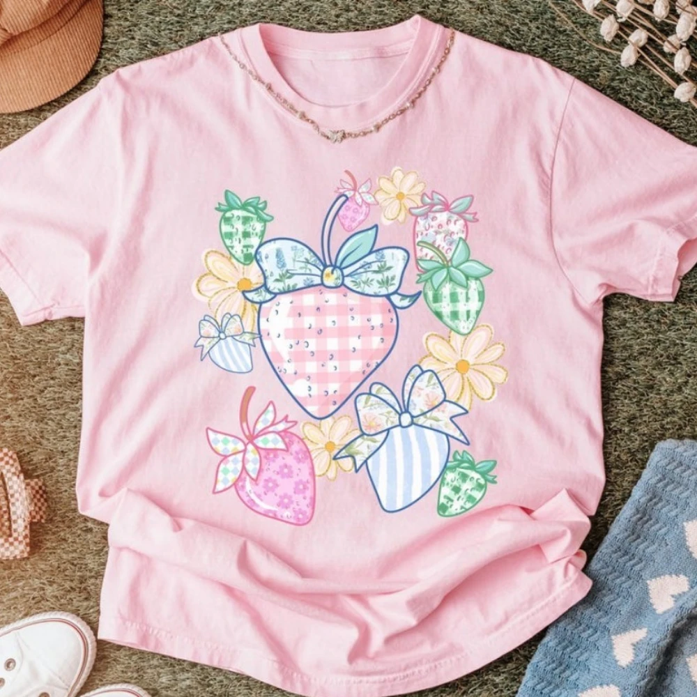 Strawberry Vintage Shirt Grandmillennial Cottagecore Strawberry Shirt Funny Print Round Neck Women Tshirt Cute Graphic Tees
Strawberry Vintage Shirt Grandmillennial Cottagecore Strawberry Shirt Funny Print Round Neck Women Tshirt Cute Graphic Tees