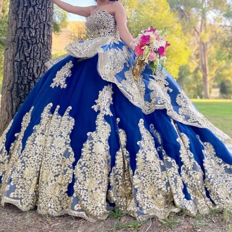 BA13 Customized Blue Vestido De 15 Quinceanera Strapless Lace Applique Beaded Tiered Skirt Sweet 16 Girl Prom Party Gown Pageant
BA13 Customized Blue Vestido De 15 Quinceanera Strapless Lace Applique Beaded Tiered Skirt Sweet 16 Girl Prom Party Gown Pageant