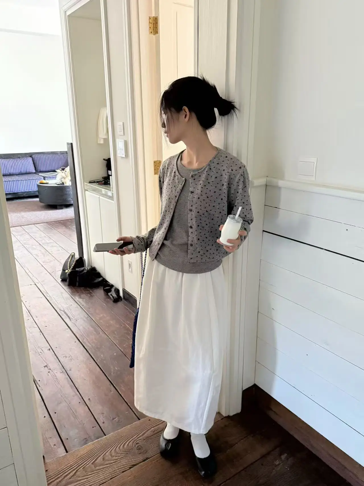 Grey Korean Style Simple Two-Piece Set Open Cardigan Women's Fashion Commute round Neck Long Sleeve Loose Fit Knitted Sweater
Grey Korean Style Simple Two-Piece Set Open Cardigan Women's Fashion Commute round Neck Long Sleeve Loose Fit Knitted Sweater