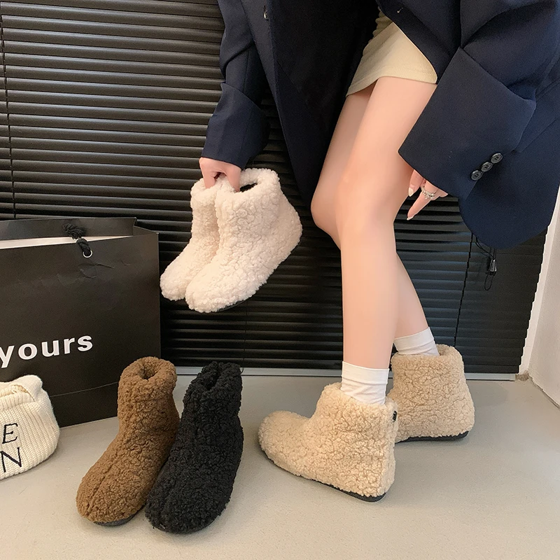 Thick Bottom Round Head with Velvet Warm Waterproof Platform Fashion All Comfortable Non-slip Breathable Women's Ankle Boots
Thick Bottom Round Head with Velvet Warm Waterproof Platform Fashion All Comfortable Non-slip Breathable Women's Ankle Boots