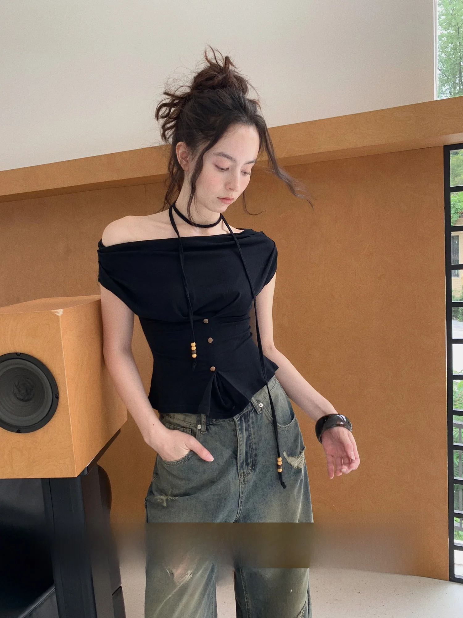 Облегающая футболка с завязками на талии и бисером, женский дизайн, летний топ, корейская версия, однотонный хлопок
Облегающая футболка с завязками на талии и бисером, женский дизайн, летний топ, корейская версия, однотонный хлопок