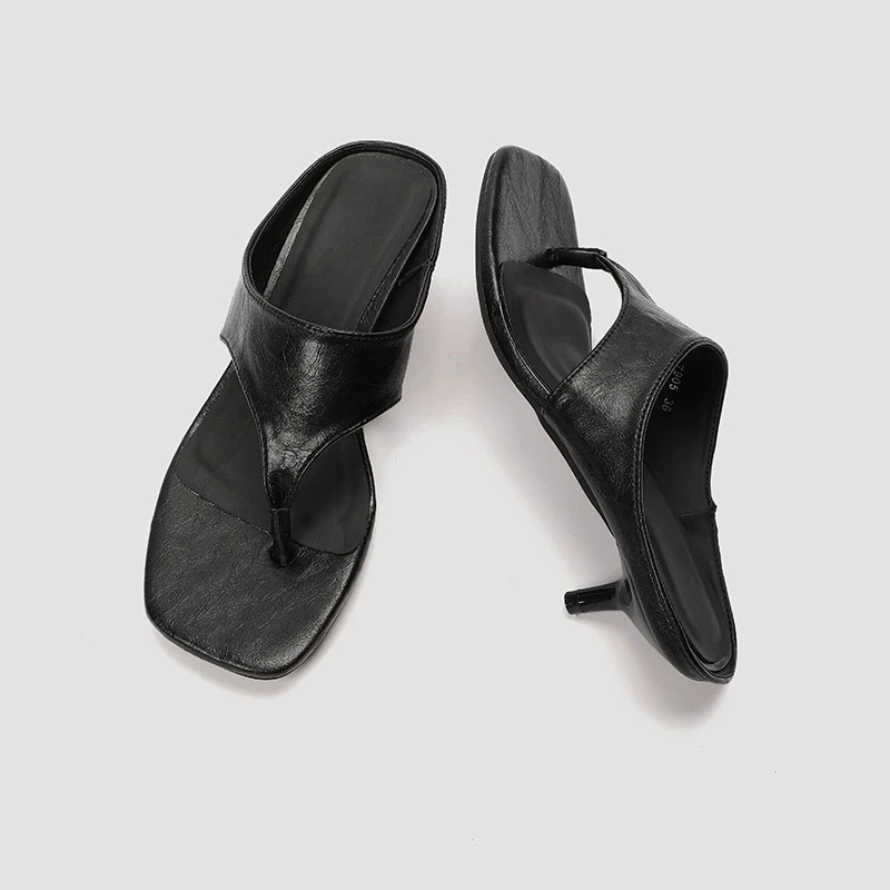 Street Style Black Heeled Slipper for Women Summer Sexy Clip Toe Flip Flops Concise Comfortable High-heeled Sandals Slide Sandal
Street Style Black Heeled Slipper for Women Summer Sexy Clip Toe Flip Flops Concise Comfortable High-heeled Sandals Slide Sandal
