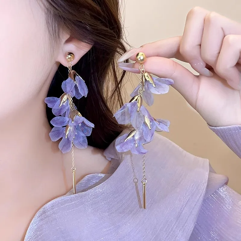 Romantic Sweet Purple Petal Tassel Earrings For Women Mujer Fashion Yarn Mesh Flower Earrings Wedding Party Vacation Jewelry
Romantic Sweet Purple Petal Tassel Earrings For Women Mujer Fashion Yarn Mesh Flower Earrings Wedding Party Vacation Jewelry
