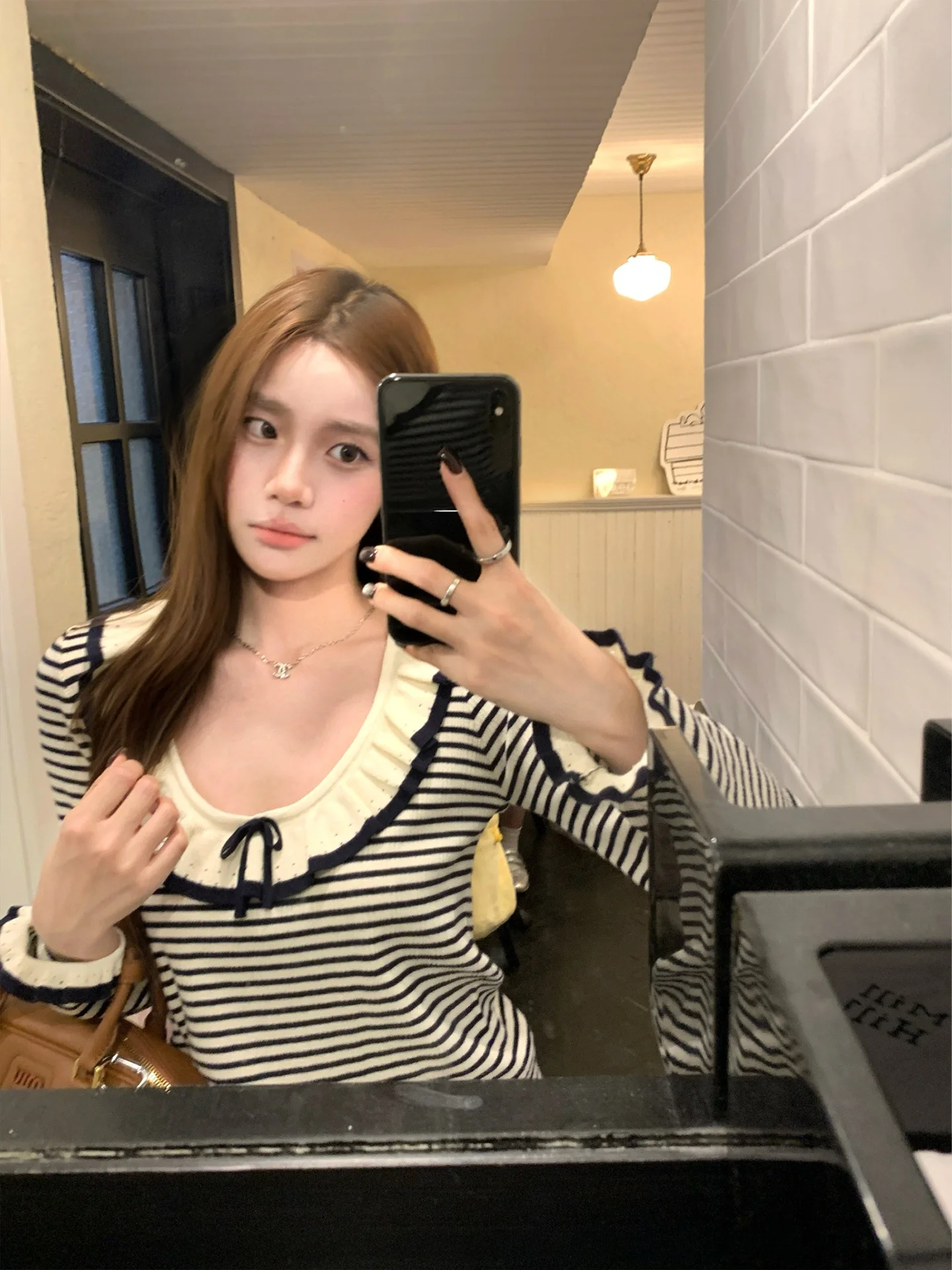 Романтический корейский топ без рукавов с кружевным дизайном в полоску Sweet Aosphere Circle Cooky из полиэфирного волокна
Романтический корейский топ без рукавов с кружевным дизайном в полоску Sweet Aosphere Circle Cooky из полиэфирного волокна