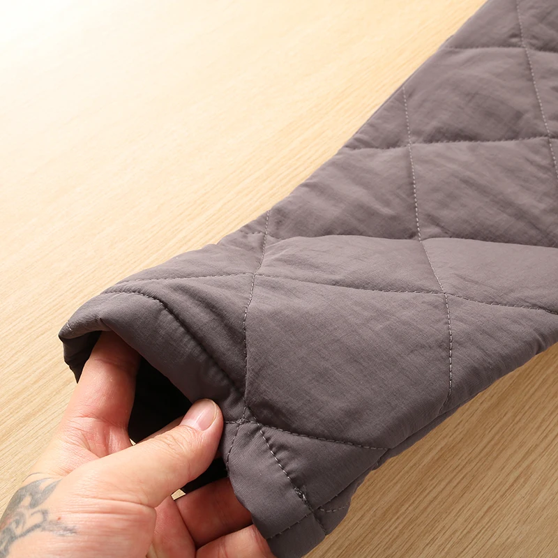 Non-Bulky Diamond Stitching Men's Winter Cotton Pants Elastic Waist Sports Leisure Straight Leg Cotton Trousers Waterproof
Non-Bulky Diamond Stitching Men's Winter Cotton Pants Elastic Waist Sports Leisure Straight Leg Cotton Trousers Waterproof