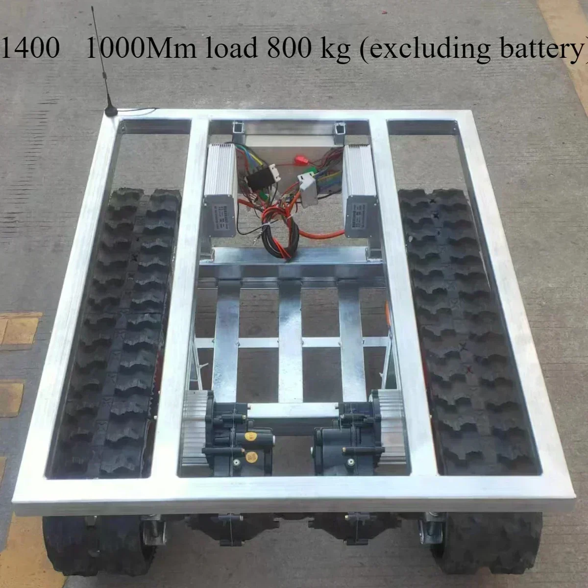 Remote control electric crawler, creeper, transporter, construction machinery, lawn mower, dispenser, lifting platform chassis
Remote control electric crawler, creeper, transporter, construction machinery, lawn mower, dispenser, lifting platform chassis