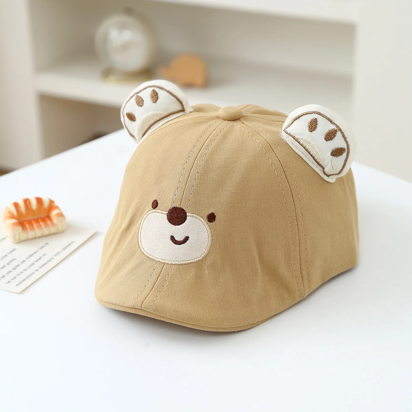 Children's embroidered bear, bear-shaped beanie with multiple colors available. Soft and comfortable, suitable for daily outings
Children's embroidered bear, bear-shaped beanie with multiple colors available. Soft and comfortable, suitable for daily outings